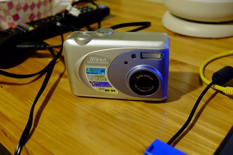 COOLPIX2000