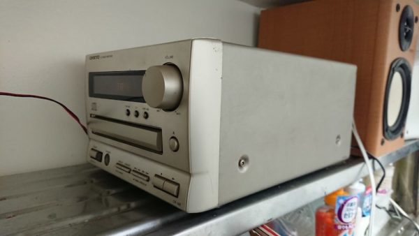 ONKYO CR-185とSONY SS-CM3で組むキッチンオーディオシステム